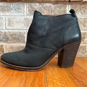 Lucky Brand Black Textured Ankle Booties